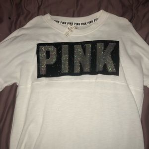 White over sized sweater/shirt never worn 10/10